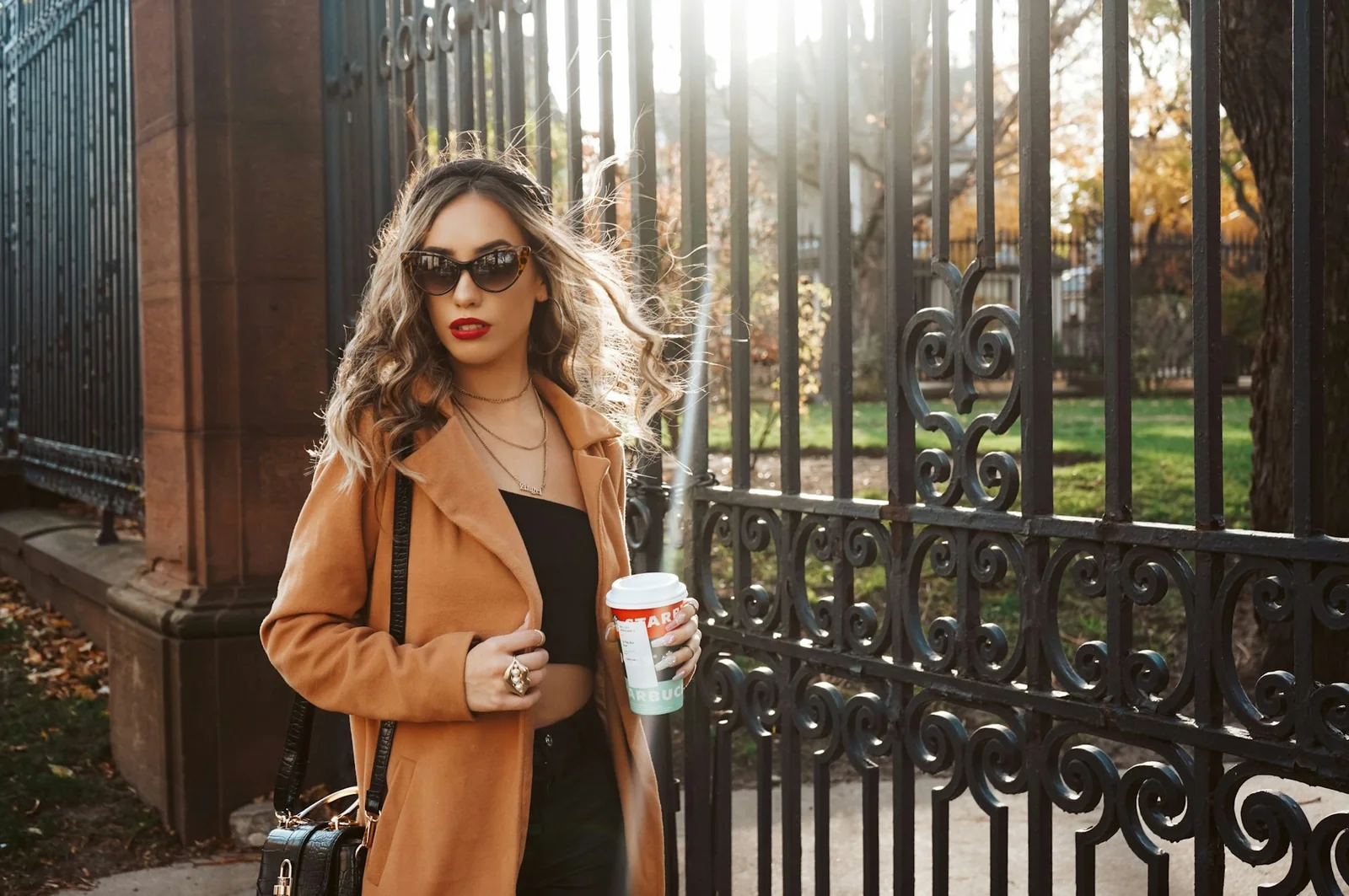 What to Check Before Buying a Trench Coat Online
