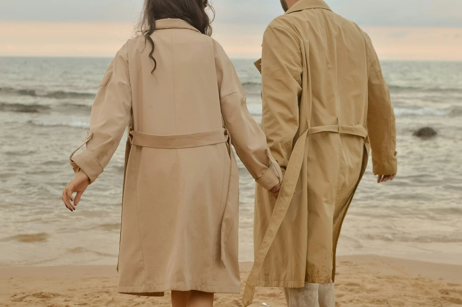 How to Tell If a Trench Coat Is Well Made